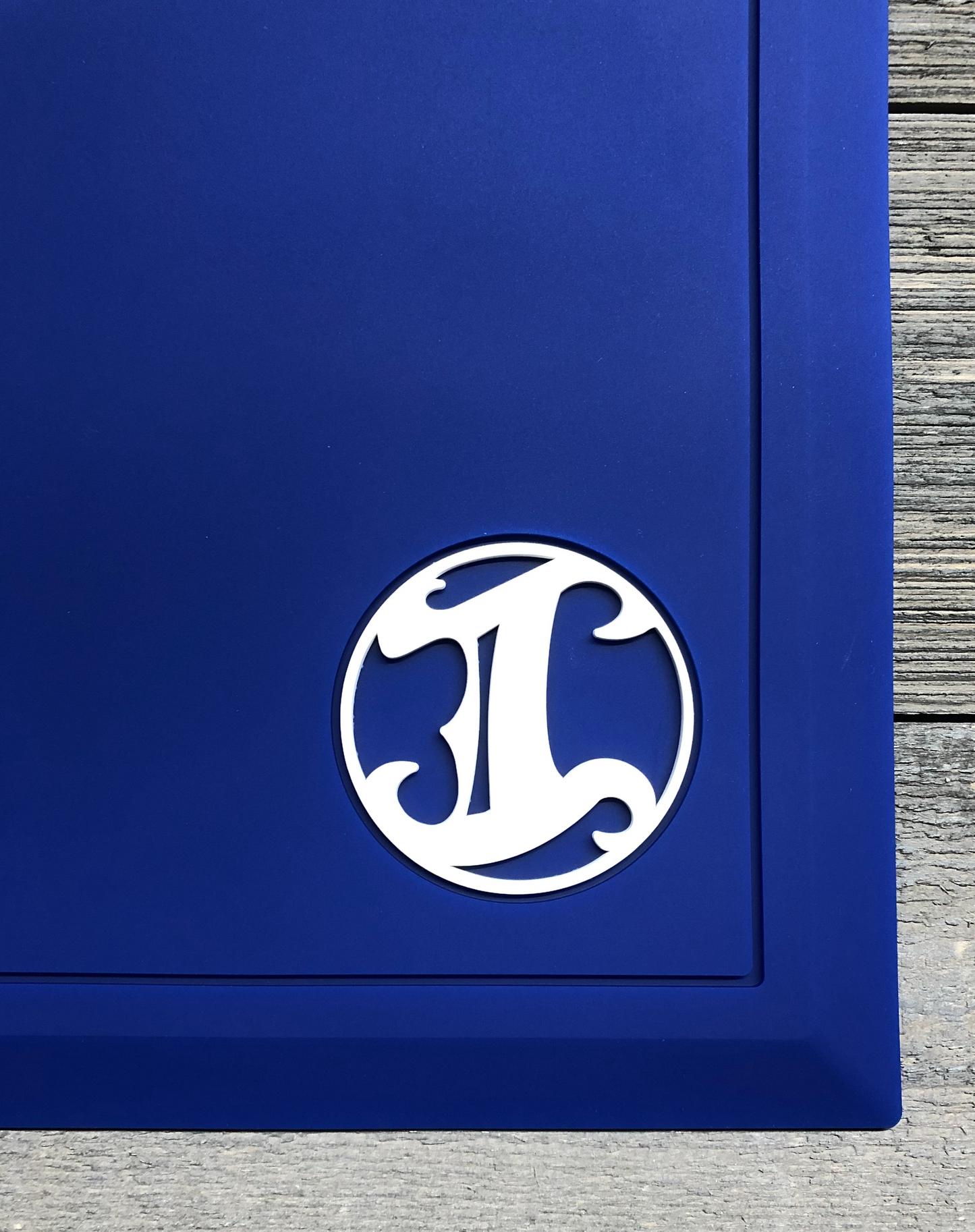 Large Tapered Workstation Mat - LA Blue Irving Barber Company