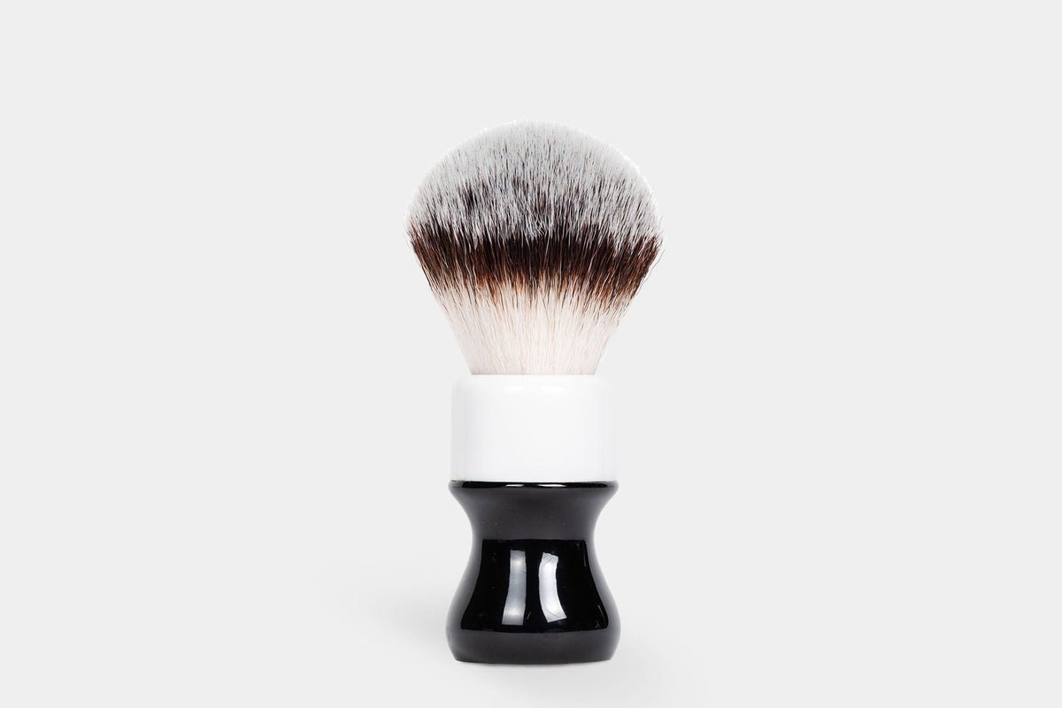 Synthetic Shave Brush - Black/White - 26MM Noble Otter