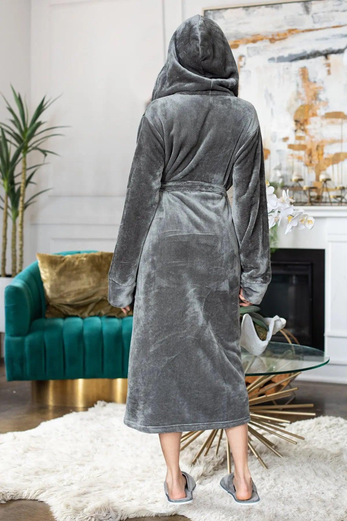 Women’s Plush Hooded Robe - Spa-Worthy Comfort at Home Lotus Linen