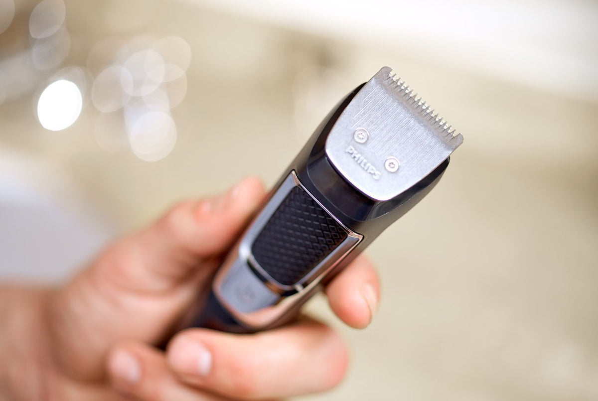 Philips Norelco Multigroom All-in-One Trimmer Series 3000 with 13 pieces - No Blade Oil Needed, MG3750/50 7DAY'S