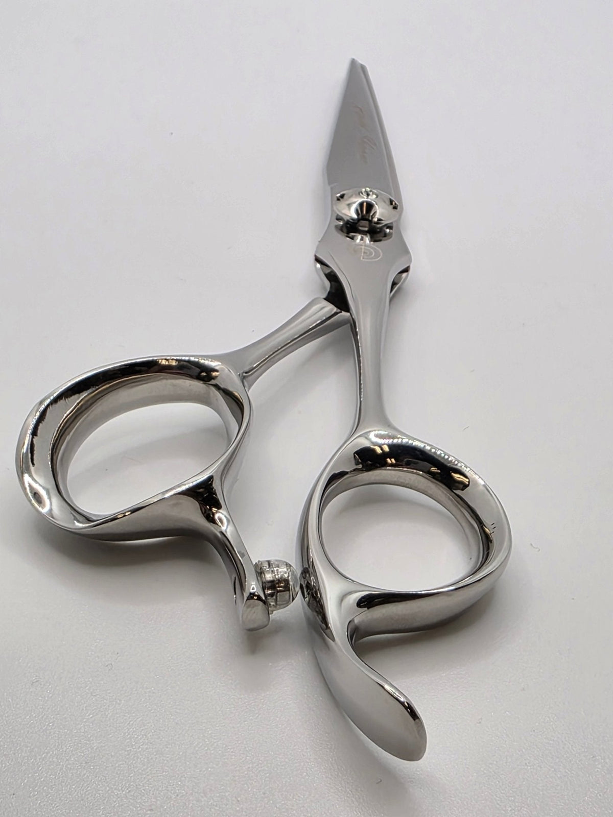 Reiki Shears - Knocker 6 Stylist Shear Reiki Shears