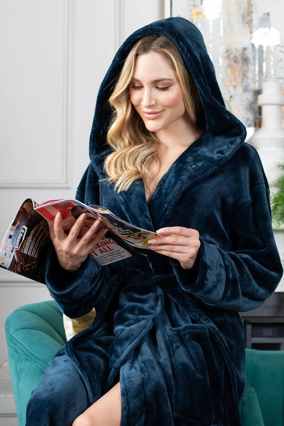 Women’s Plush Hooded Robe - Spa-Worthy Comfort at Home Lotus Linen