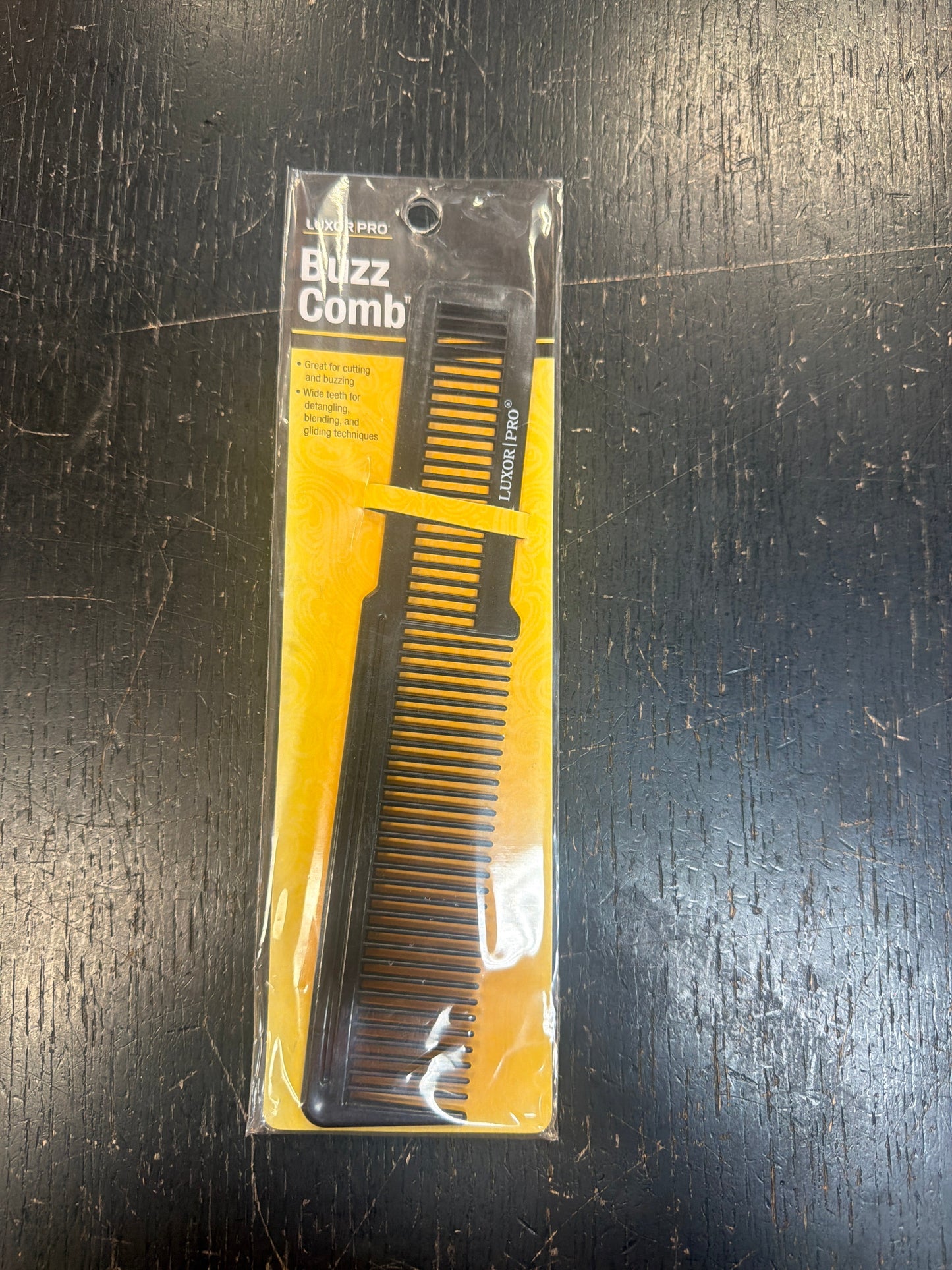 Luxor Buzz Comb Black VIP Extensions