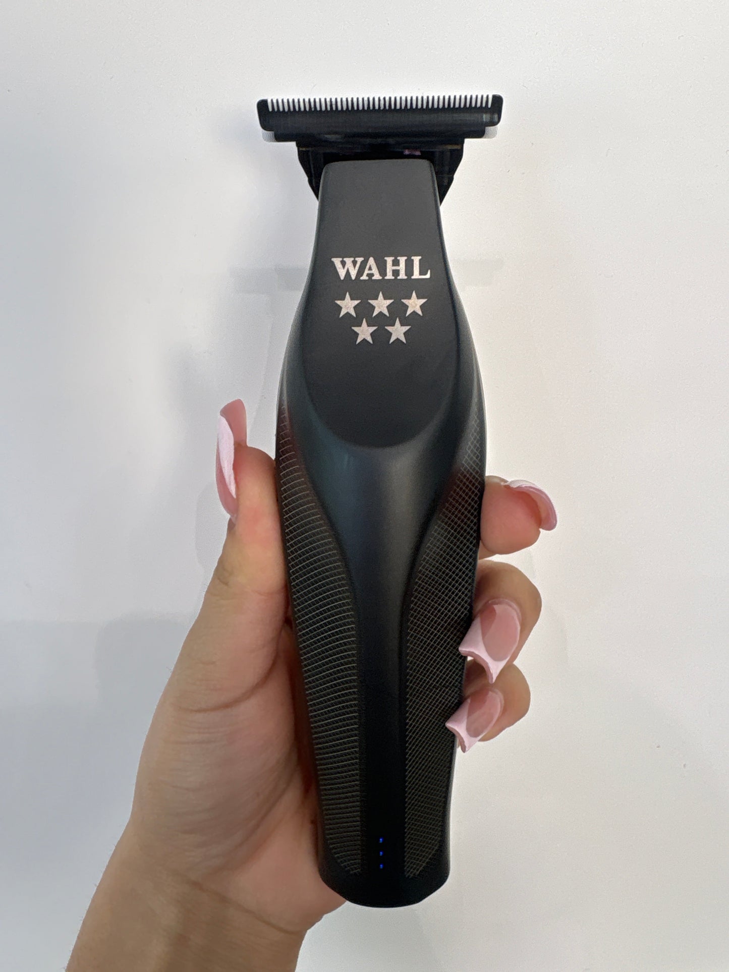 Wahl Professional Hi-Viz Cord/Cordless Trimmer (3023699) The Barber Plug