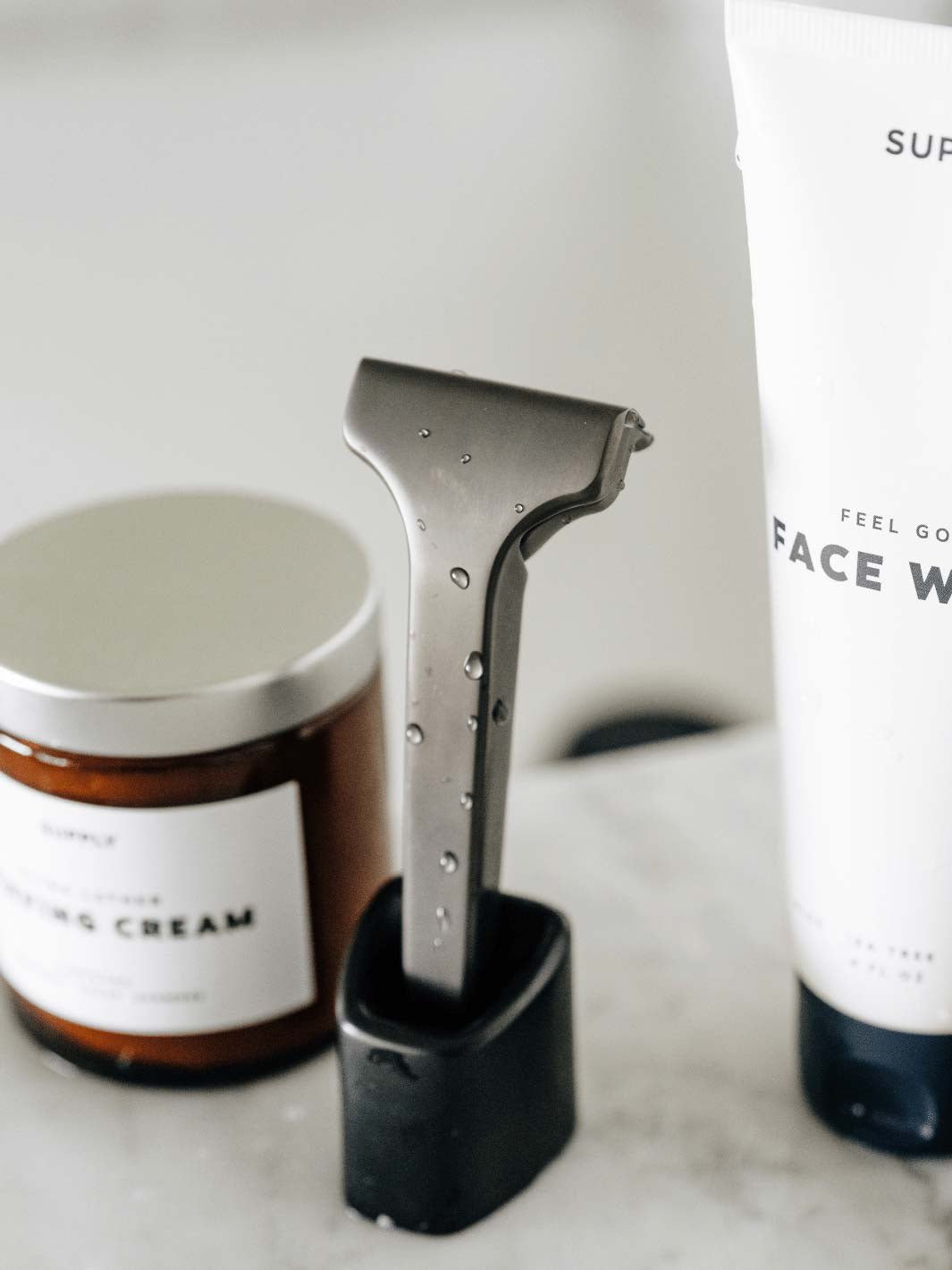 Single Edge SE Razor Stand Supply