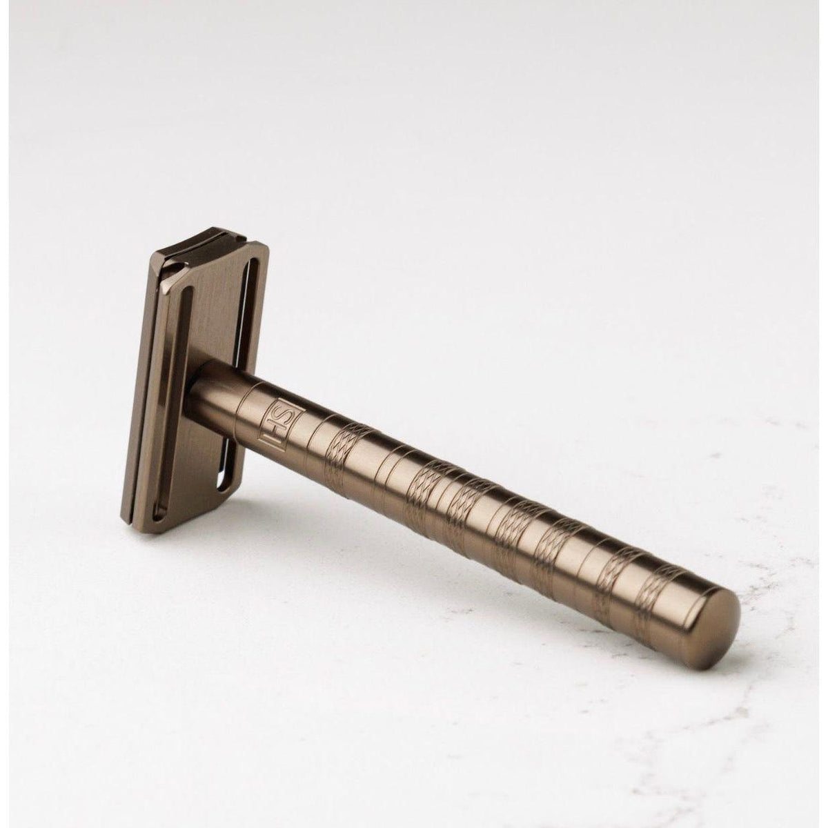 Henson Shaving [AL13-V2] Medium Safety Razor Pasteur Pharmacy