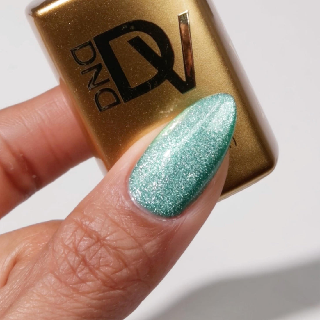Diva 9D Cat Eyes Candy #20 - Leopard Mint Lunali Nail Supply