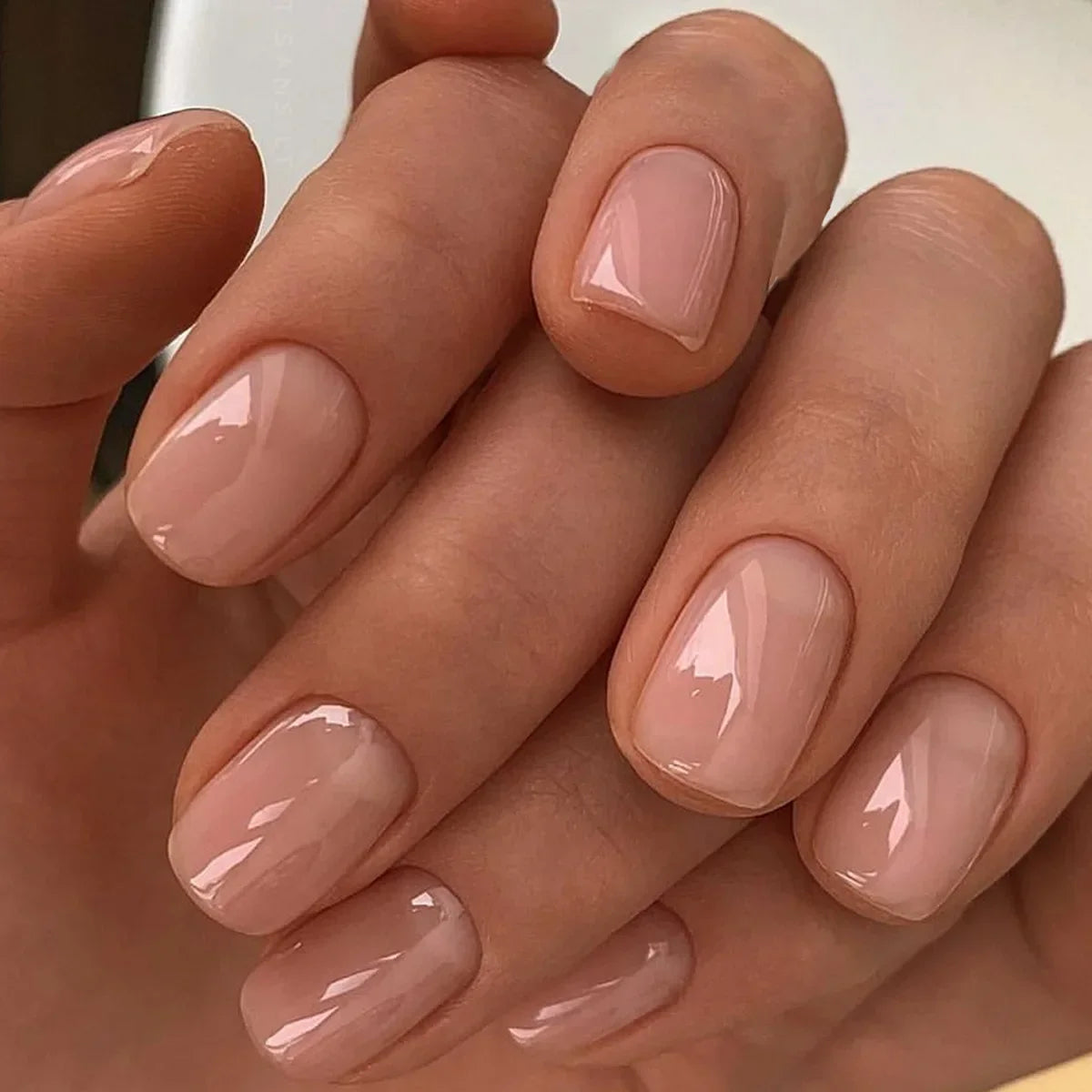 24Pcs Oval Short Pink Press on Nails Simple Ombre Spring False Nail for Sweet Sassy Cool Women&Girl Removable Wearable Nail Art Blushimmer