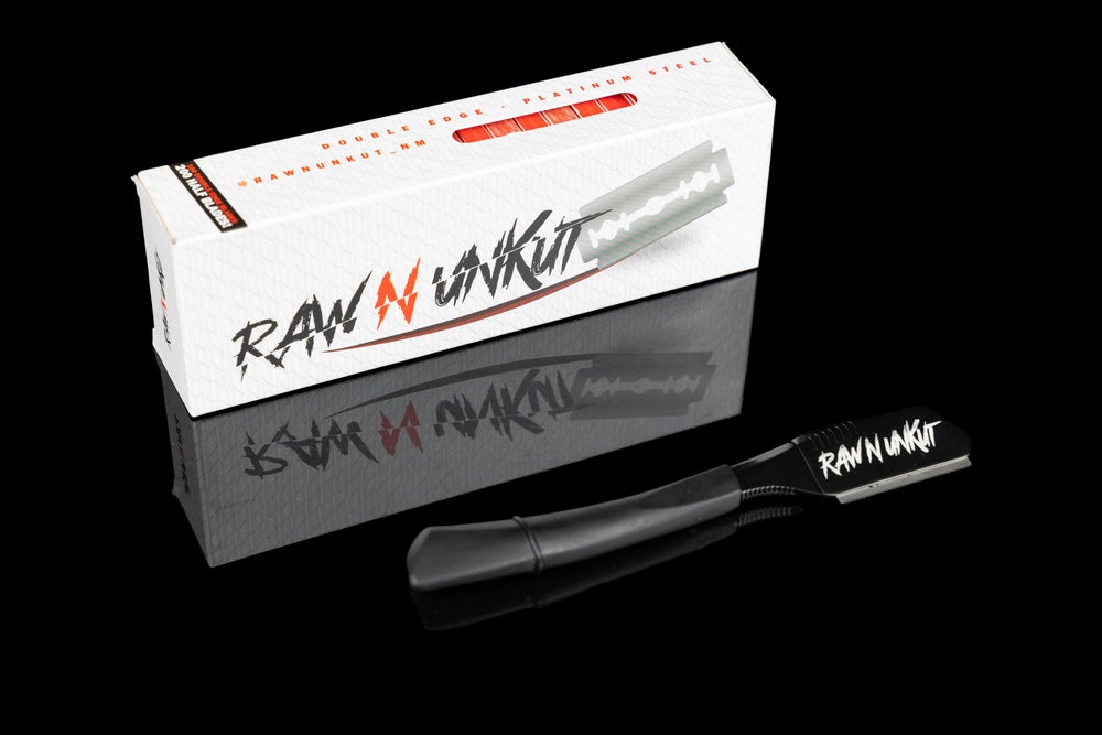 Raw N Unkut Razor Holder with 100-Blade Combo Pack RAW N UNKUT
