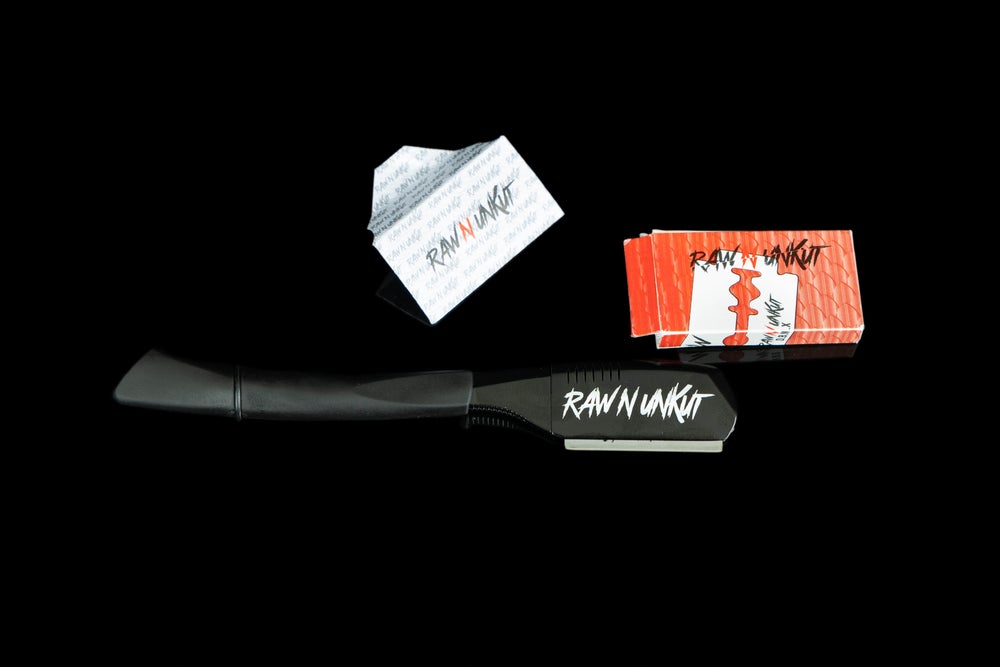 Raw N Unkut Razor Holder with 100-Blade Combo Pack RAW N UNKUT