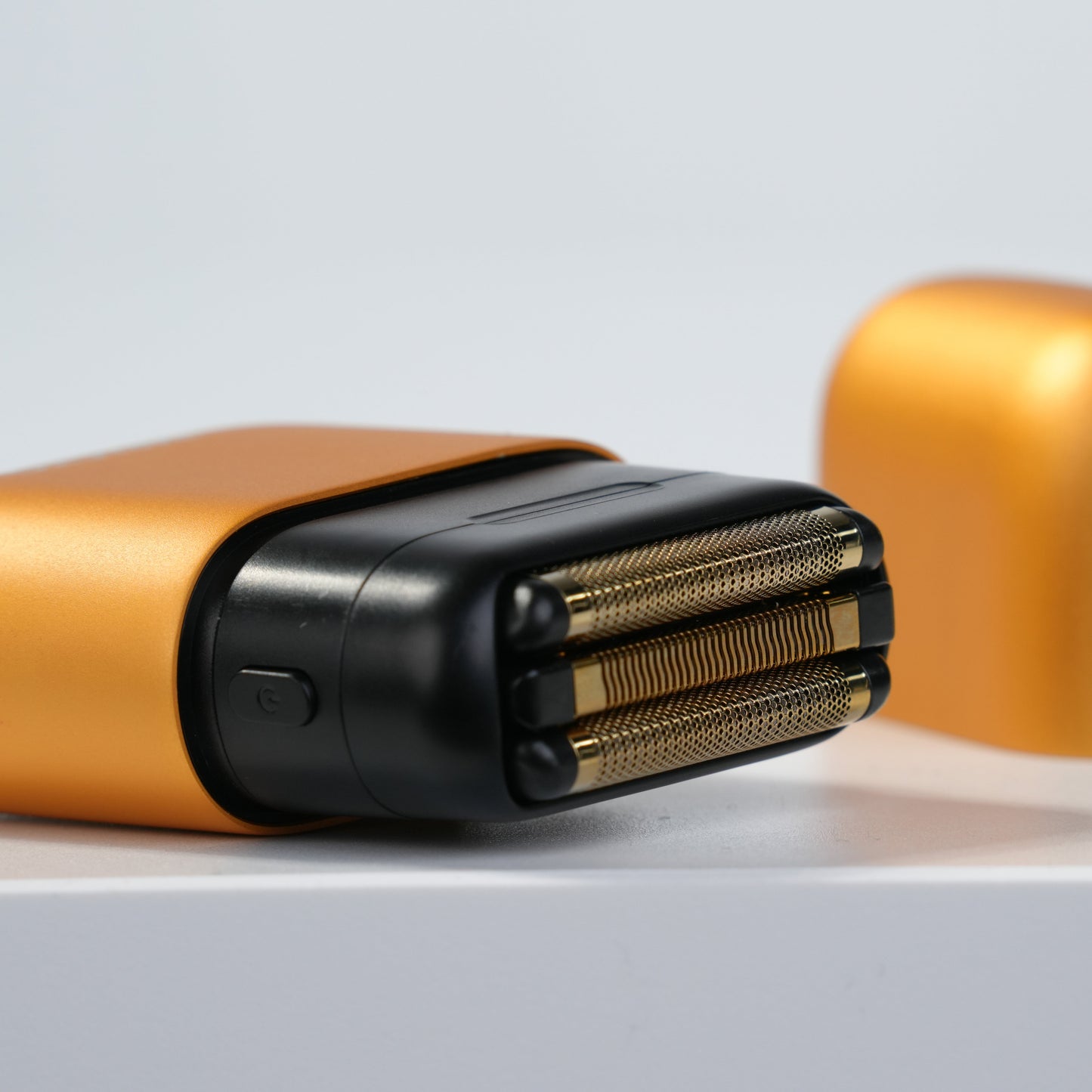 Impacto Micro Wet-Dry Shaver (Gold) Cocco Hair Professional