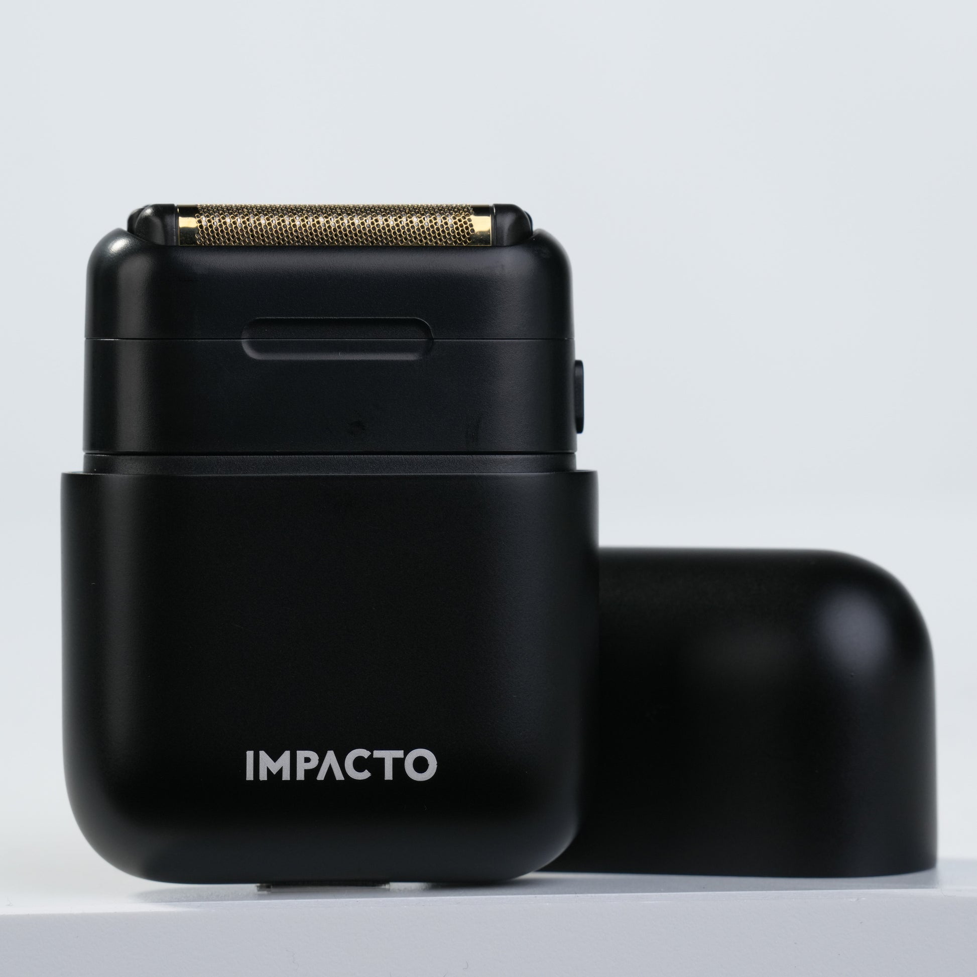 Impacto Micro Wet-Dry Shaver (Black) Cocco Hair Professional