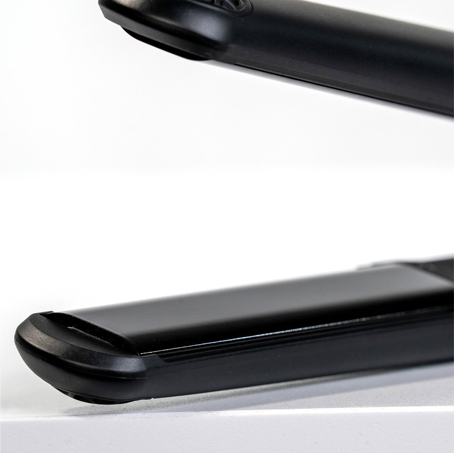 COCCO® GNS 1.25" Flat Iron V3 Cocco Hair Professional