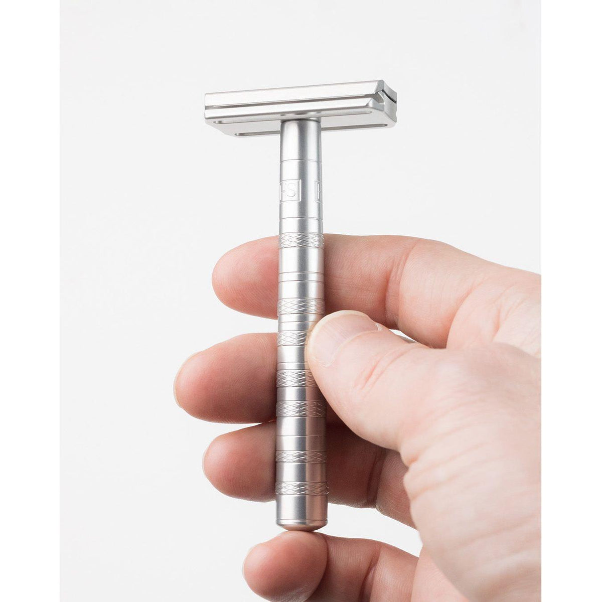 Henson Shaving [AL13-V2] Medium Safety Razor Pasteur Pharmacy