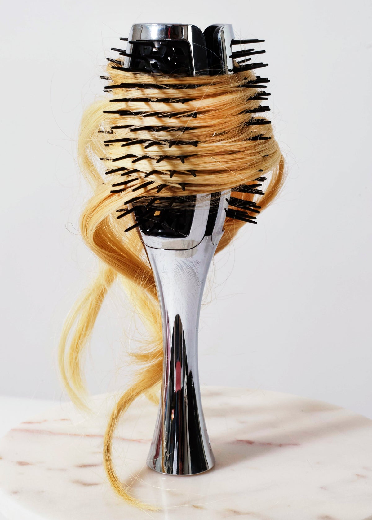 Janeke Tulip Vented Round Brush – Award-Winning Volumizing Blow-Dry Brush KOH-I-NOOR Beauty USA