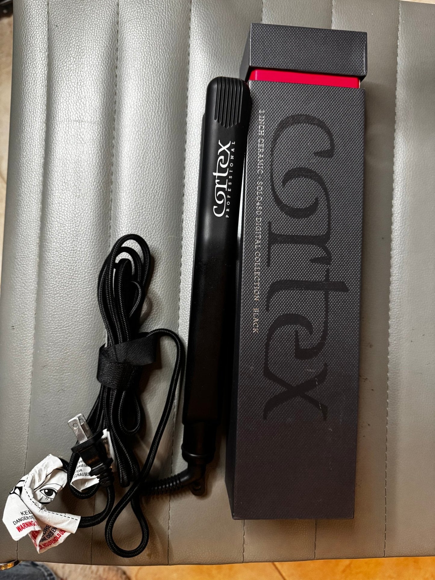 Cortex Solo Ceramic Flat Iron, 1-Inch, Black VIP Extensions