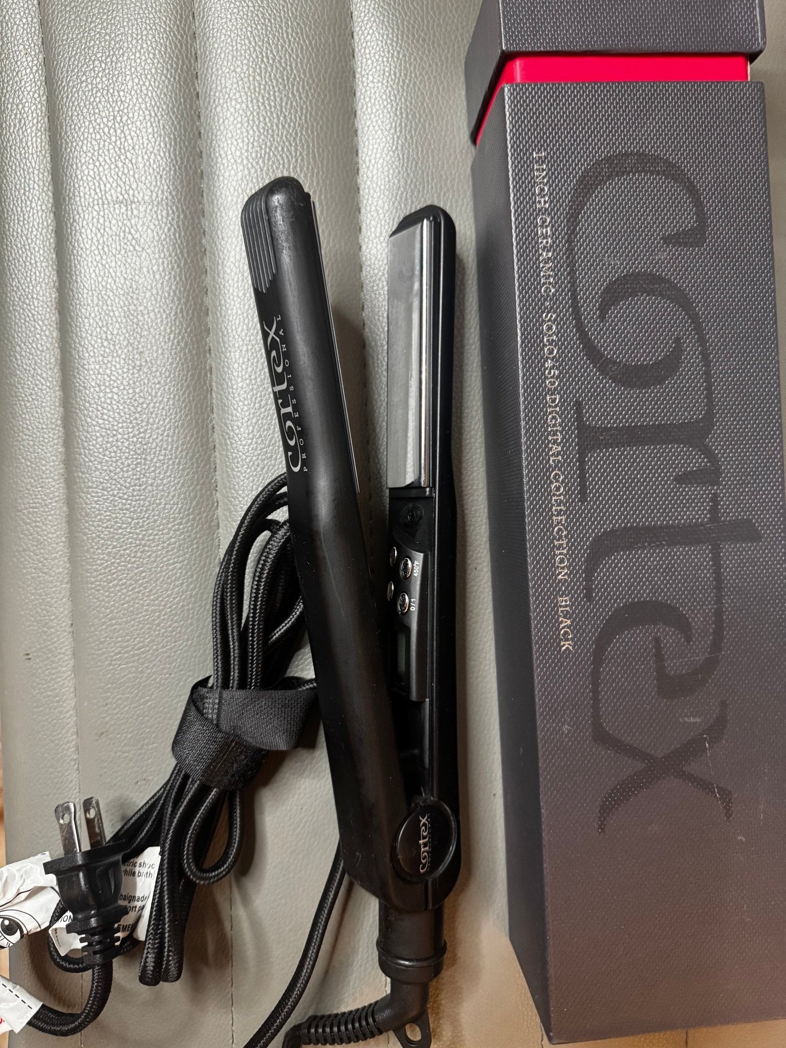 Cortex Solo Ceramic Flat Iron, 1-Inch, Black VIP Extensions