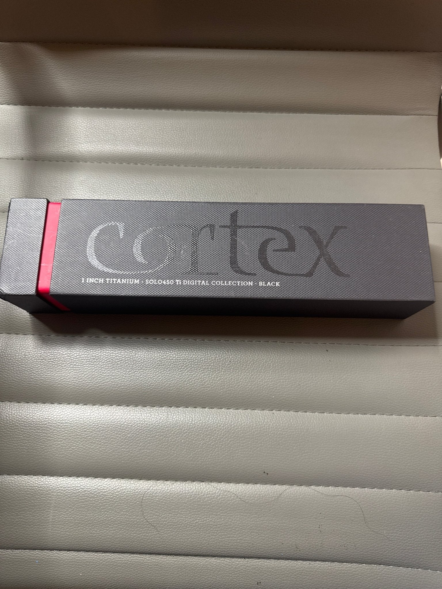 Cortex Solo Titanium Flat Iron, 1-Inch, Black VIP Extensions