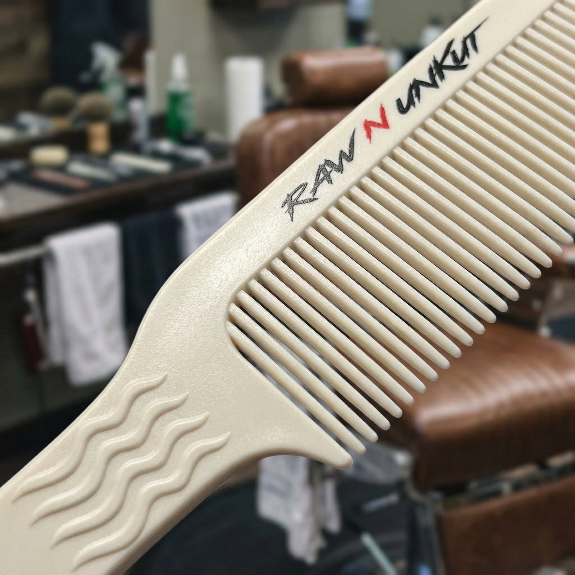 Raw N Unkut Professional Gripper Comb RAW N UNKUT