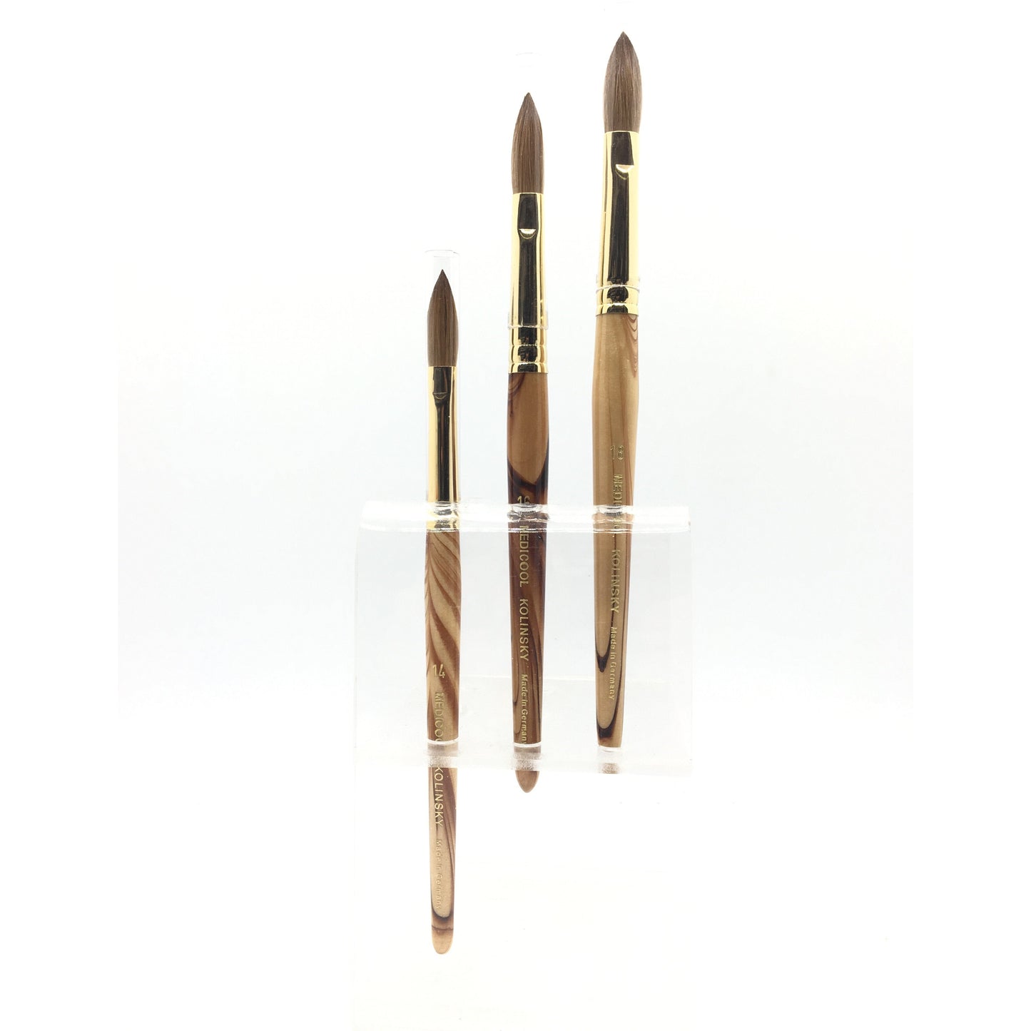 Medicool - Kolinsky Acrylic Brushes - Wood Handle #14