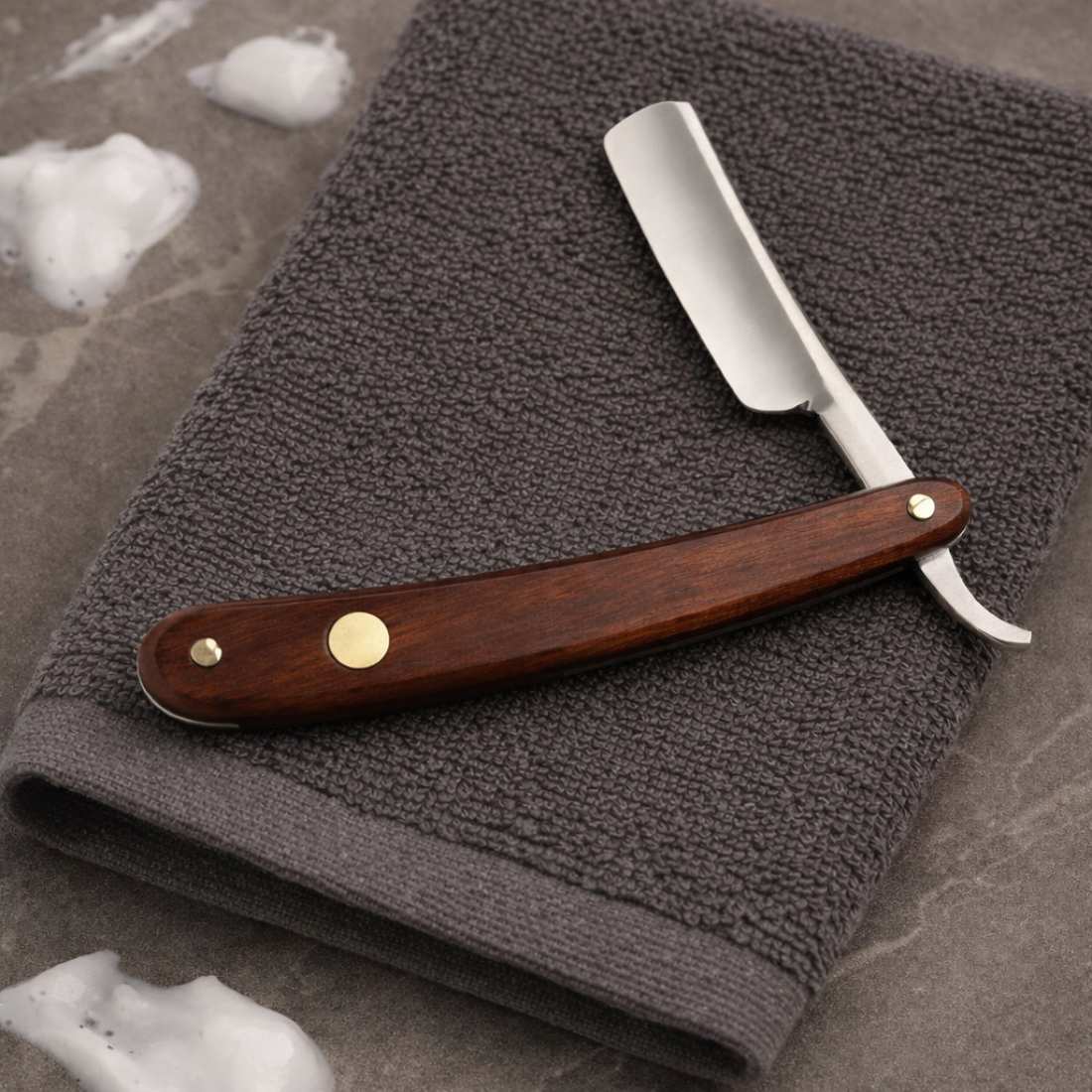 Medallion Straight Razor Shave Essentials