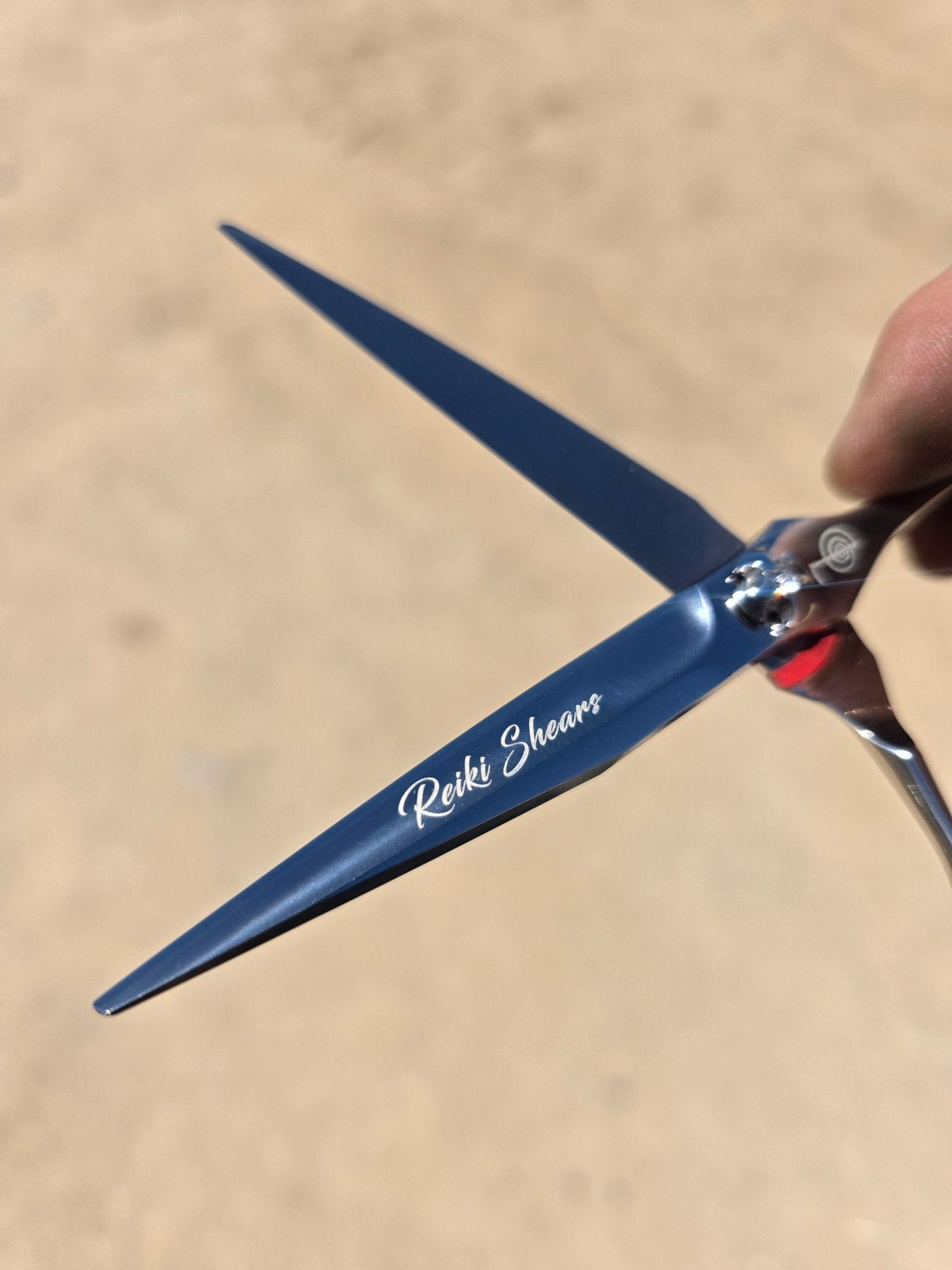 Reiki Shears - Knocker 6 Stylist Shear Reiki Shears