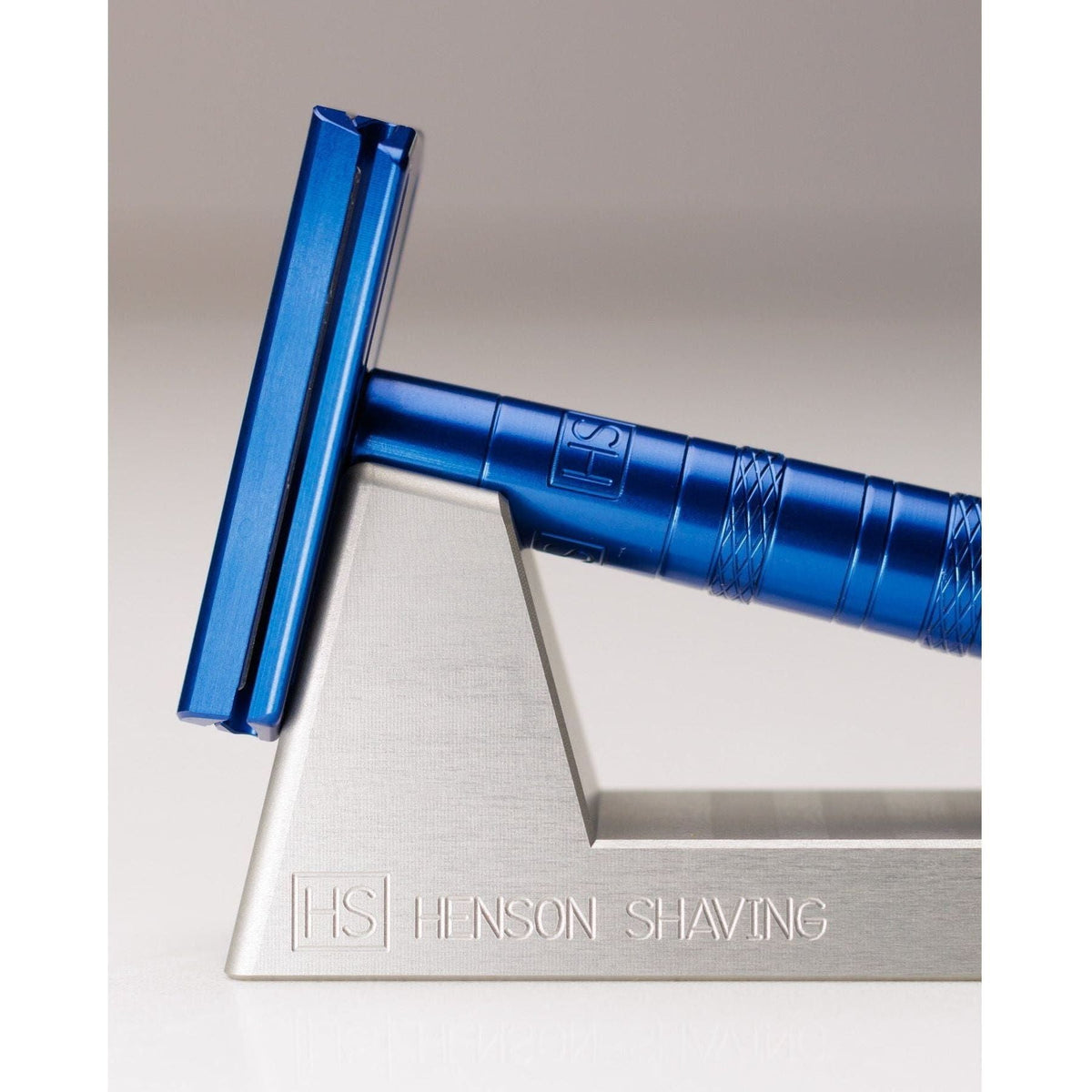 Henson Shaving Razor Stand Pasteur Pharmacy