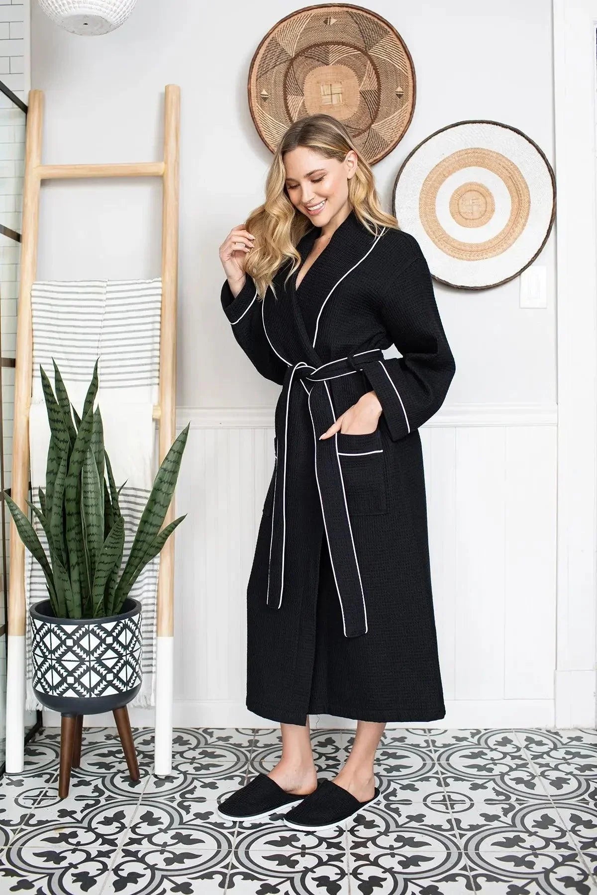 Women’s Waffle Piping Bathrobe – Lightweight Spa-Style Comfort Lotus Linen